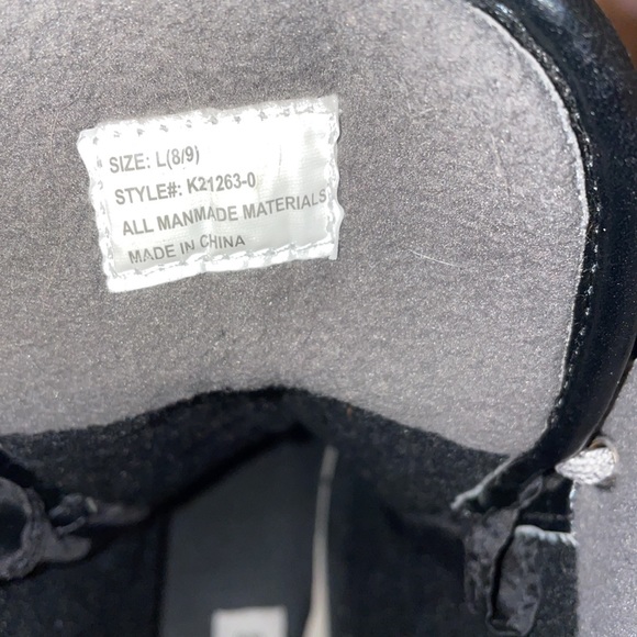 Shoes - Picture 4 of 4